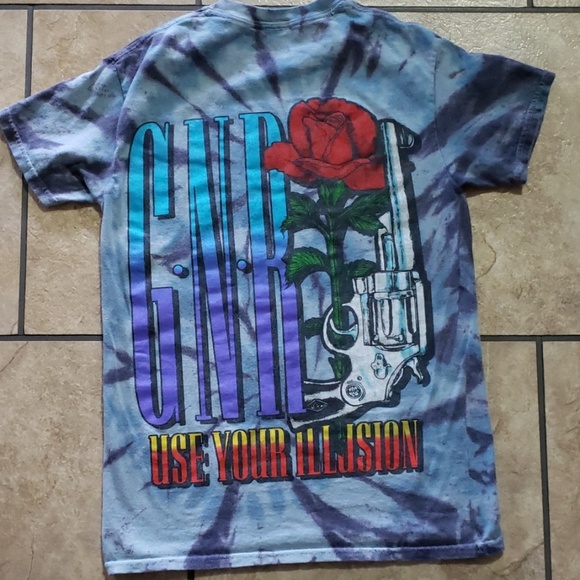 Guns N' Rose's 1991 Illusion Tour  Concert tshirt. - Picture 3 of 4